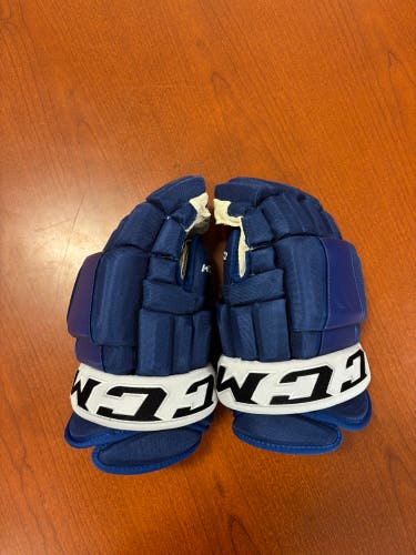 #40 GABRIEL DUMONT USED CCM HG97 Gloves 14" Pro Stock