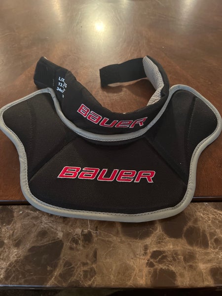 Senior Hockey Goalie Neck Guard Bauer (Used)