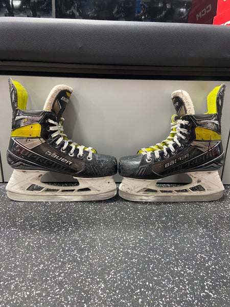 Used Bauer Supreme 3S Hockey Skates  Size 4.5 (Used)