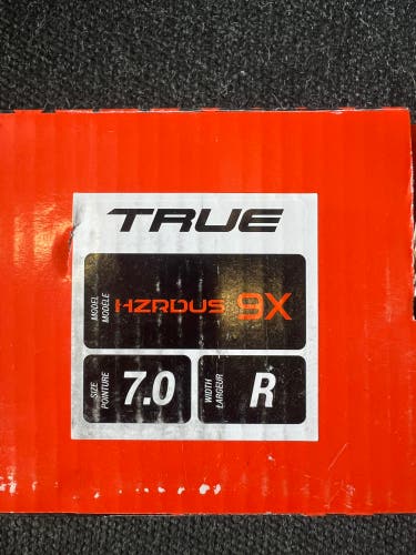 True HZRDUS 9X Hockey Skates