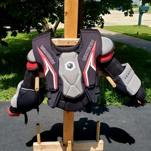 Small Vaughn Ventus SLR3 Pro Goalie Chest Protector (Used)