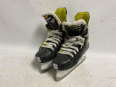 Used Bauer SUPREME 3S Intermediate Hockey Skate Intermediate 5.5 11855-S000189375