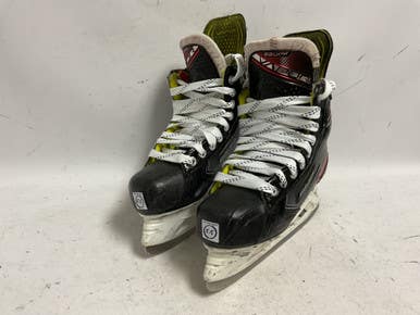 Used Bauer VAPOR X2.9 Intermediate Hockey Skate White/Black/Red Intermediate 5.5 11855-S000189201