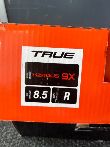 True HZRDUS 9X Hockey skates