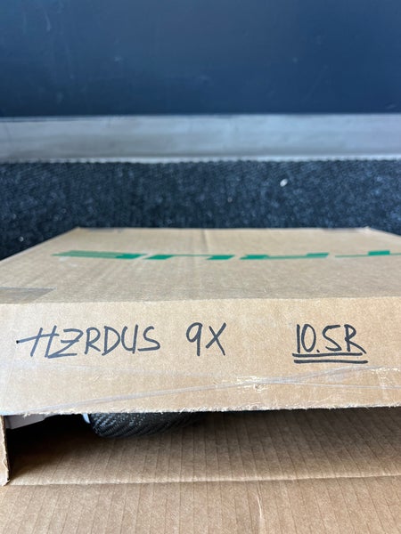 True HZRDUS 9X Hockey Skates