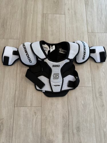 Sherwood 9950 HOF Shoulder Pads (DEMO)