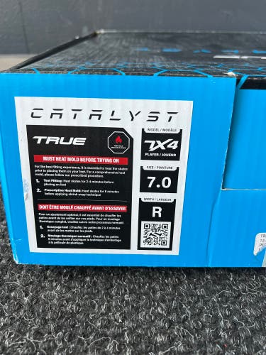 True Catalyst 7X4 Hockey Skates