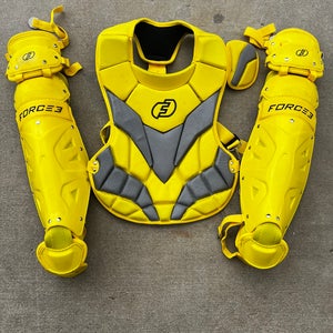 Yellow Adult Force3 pro catchers gear