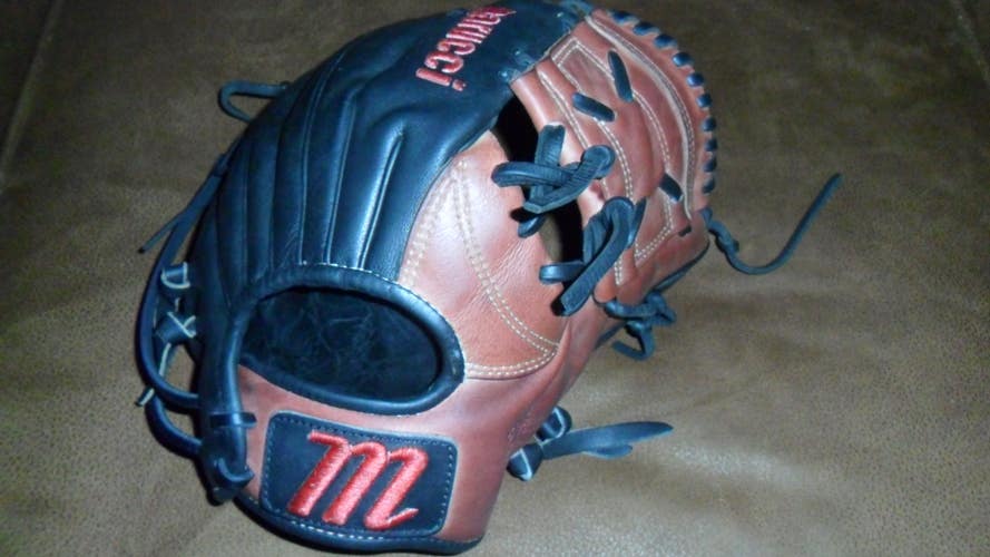Marucci Pitcher's RH Capitol Series Baseball Glove 11.25" (Used)