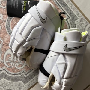 Nike Goalie Gloves 12" (New)