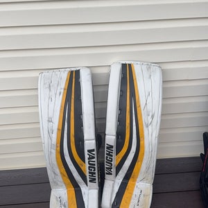34"  2020 Vaughn Ventus SLR Pro Goalie Leg Pads (Used)