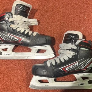 CCM Jetspeed FT480 Hockey Goalie Skates | Intermediate 5.5 | Regular