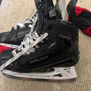 2023 Bauer Supreme Mach Hockey Skates Regular Width  Size 4.5 (Used)