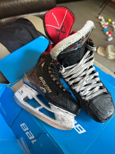 Bauer Vapor 5x pro Hockey Skates Regular Width Size 3 (Used)