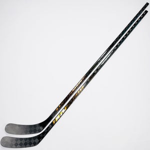 New 2 Pack Warrior Covert QR6 Pro Hockey Stick-RH-90 Flex-P92M-Grip W/ Tactile Corner