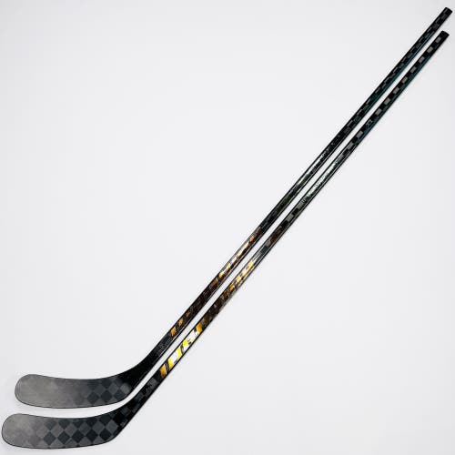 New 2 Pack Warrior Covert QR6 Pro Hockey Stick-RH-90 Flex-P92M-Grip W/ Tactile Corner