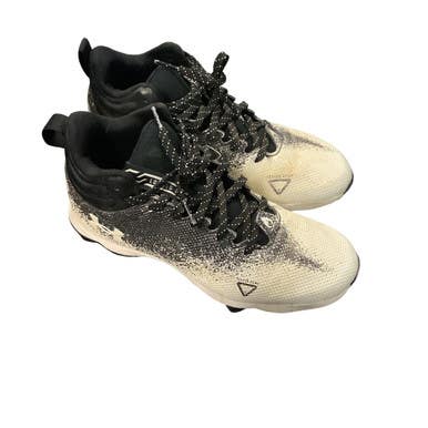 Used Under Armour Jr FB Cleats Black Junior 04.5 11479-S000400947