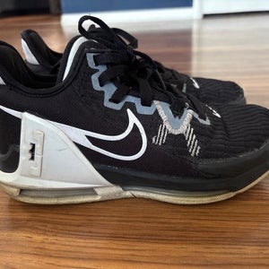 Kid's 5Y (Big Kids / Youth) Nike lebron witness 6 Shoes (Used)