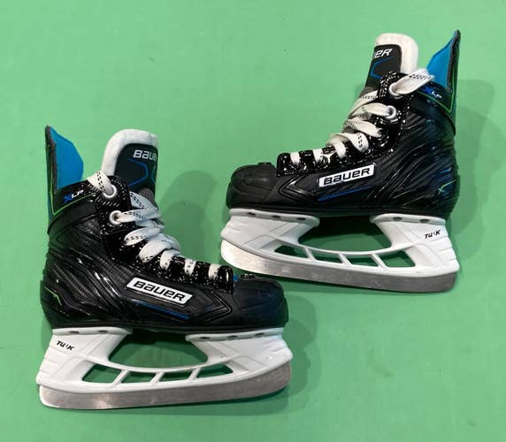 Used Youth Bauer XLP Hockey Skates Size 11
