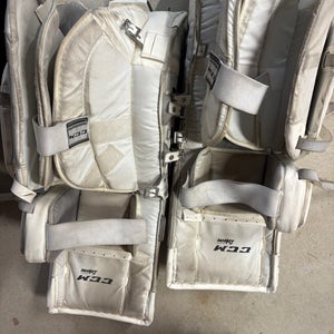 32" CCM Regular Goalie Pads (Used)