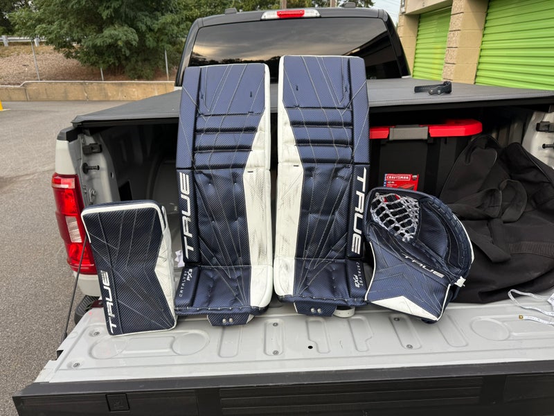 35"  2024 True Catalyst PX3 Regular Goalie Full Set Pro Stock (Used)