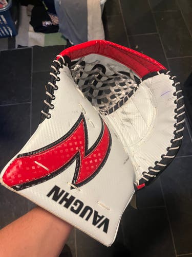 Cam Johnson Echl pro return Vaughn SLR glove