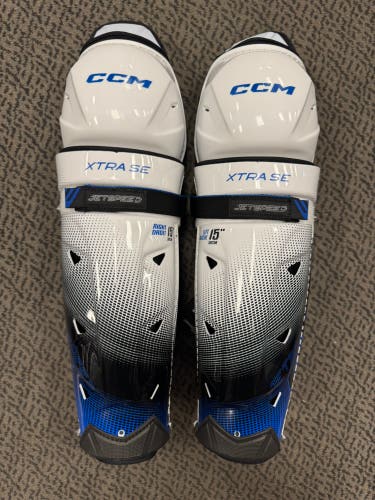 CCM XTRA SE 15” Shin Pads