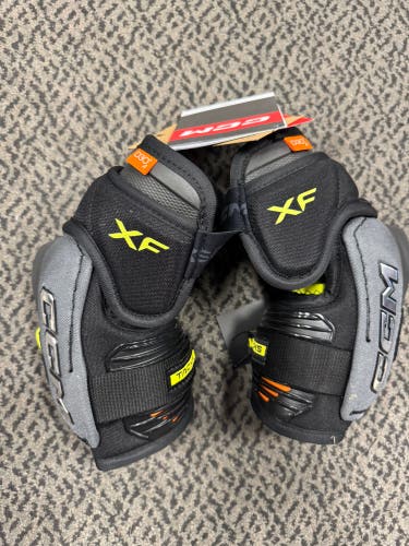 CCM Tacks XF Junior Medium Elbow pads