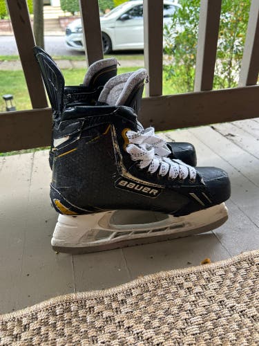 Bauer Supreme TotalOne NXG Hockey Skates Regular Width  9 (Used)