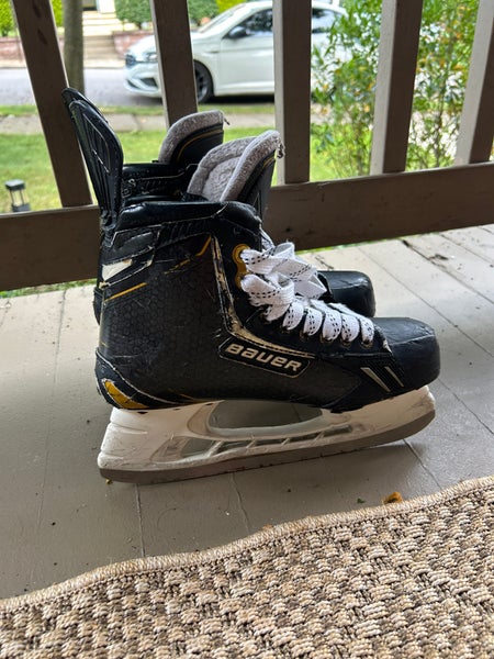 Bauer Supreme TotalOne NXG Hockey Skates Regular Width  9 (Used)