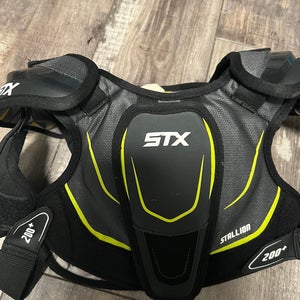 Youth Medium STX Stallion 200 Shoulder Pads (Used)