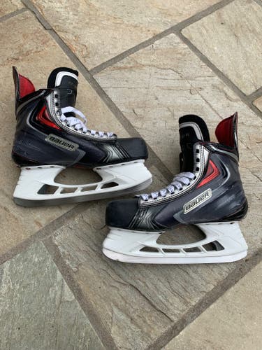 Bauer Vapor APX2 Hockey Skates Extra Wide Width Pro Stock 9 (Used)