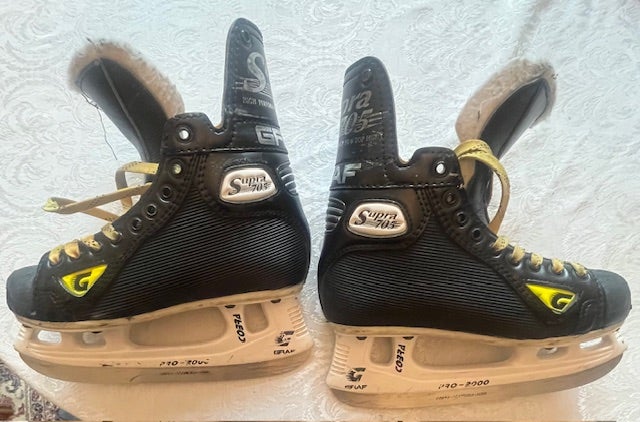 Graf Supra 705 Hockey Skates Narrow Width Size 3.5 (Used)