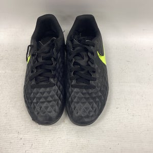 Used Nike Soccer Cleats Black Junior 03.5 11851-S000036472
