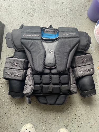 Small  Bauer Elite Goalie Chest Protector  (Used)