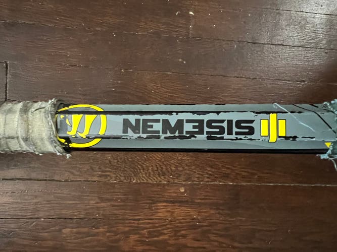 Adult Warrior Nemesis Strung Goalie Head (Used)