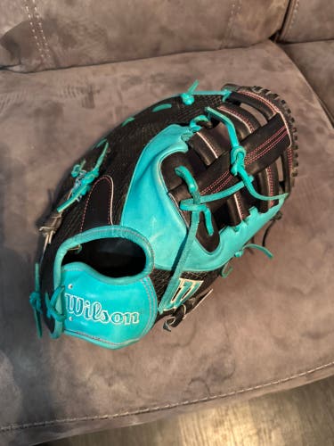2025 Wilson A2K RH First Base Baseball Glove 12.5" (Used)