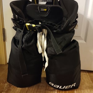 Intermediate Medium Bauer Supreme 3S Pro Hockey Pants (Used)