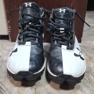 Black Kids Size M 5.5 (W 6.5) Youth Molded Cleats (Used)