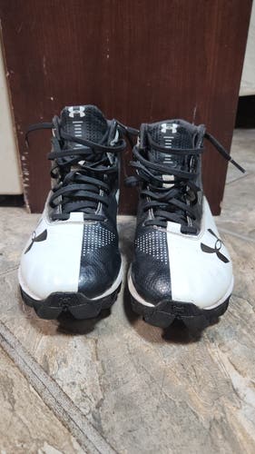 Black Kids Size M 5.5 (W 6.5) Youth Molded Cleats (Used)
