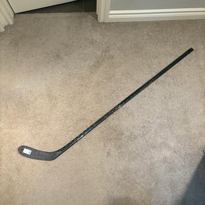 Senior Bauer Twitch Right Handed Hockey Stick P28 Pro Stock (Used)