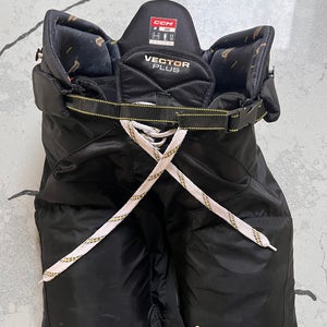 Junior Large CCM Vector Plus Hockey Pants (Used)