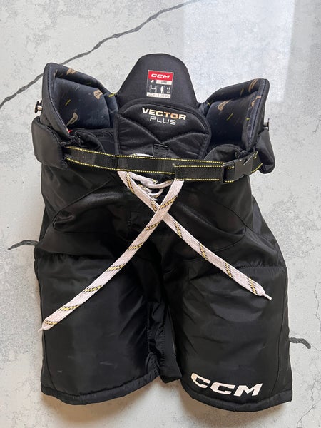 Junior Large CCM Vector Plus Hockey Pants (Used)