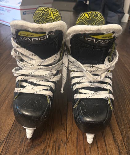 Bauer Vapor 3X Hockey Skates Regular Width 11 (Used)