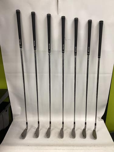 Used Titleist AP1 714 Mens Iron Set RH 4I-PW 11851-S000036295