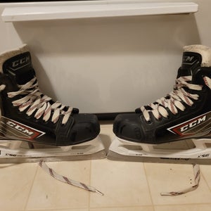 CCM JetSpeed Hockey Goalie Skates Regular Width Size 3 (Used)
