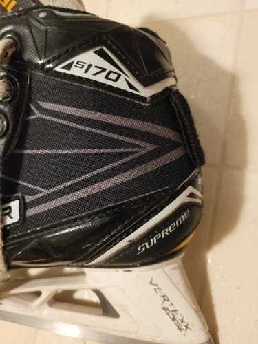 Bauer Supreme S170 Hockey Goalie Skates Regular Width Size 2 (Used)