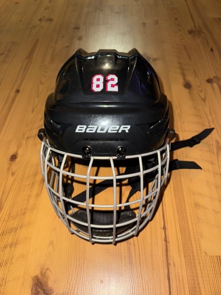 Medium Bauer Re-akt 65 Helmet