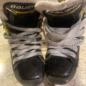 Bauer Supreme M4 Hockey Skates 10.5 (Used)