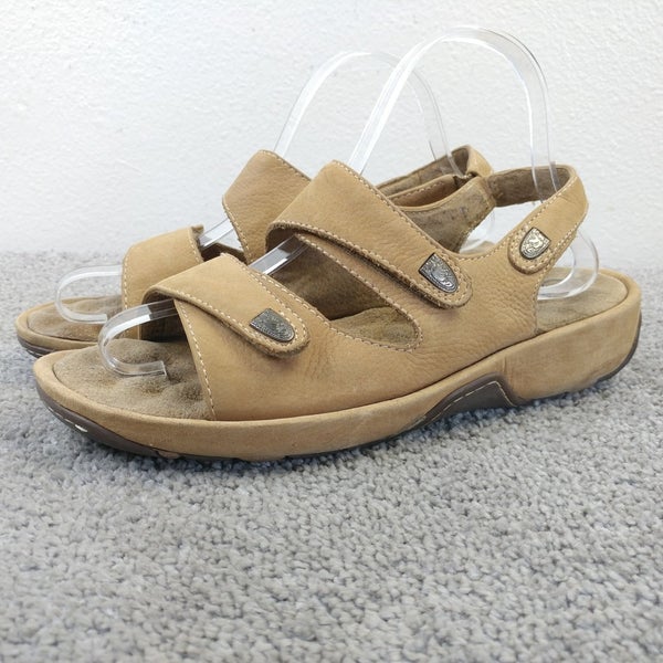 SoftWalk Bolivia Sandals Womens Size 8.5 W Shoes Adjustable Slip On Brown